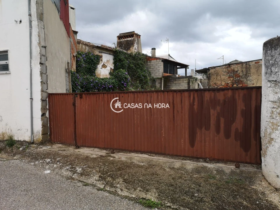 Moradia T4 para Venda em Tramagal Foto 4