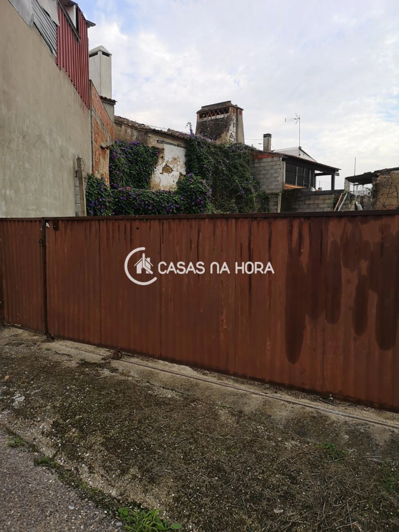 Moradia T4 para Venda em Tramagal Foto 7