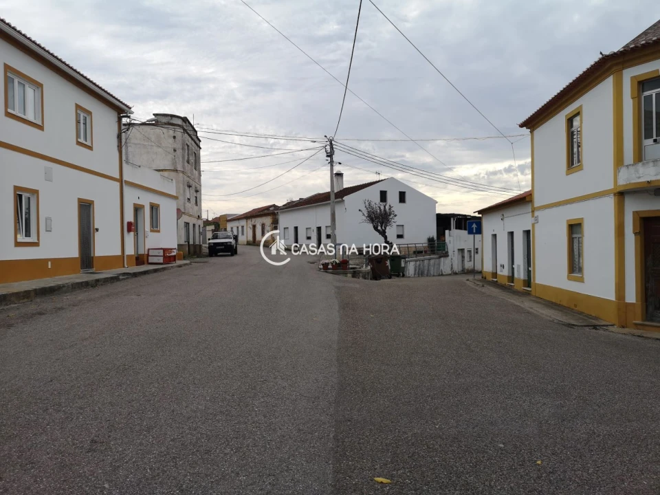 Moradia T4 para Venda em Tramagal Foto 11