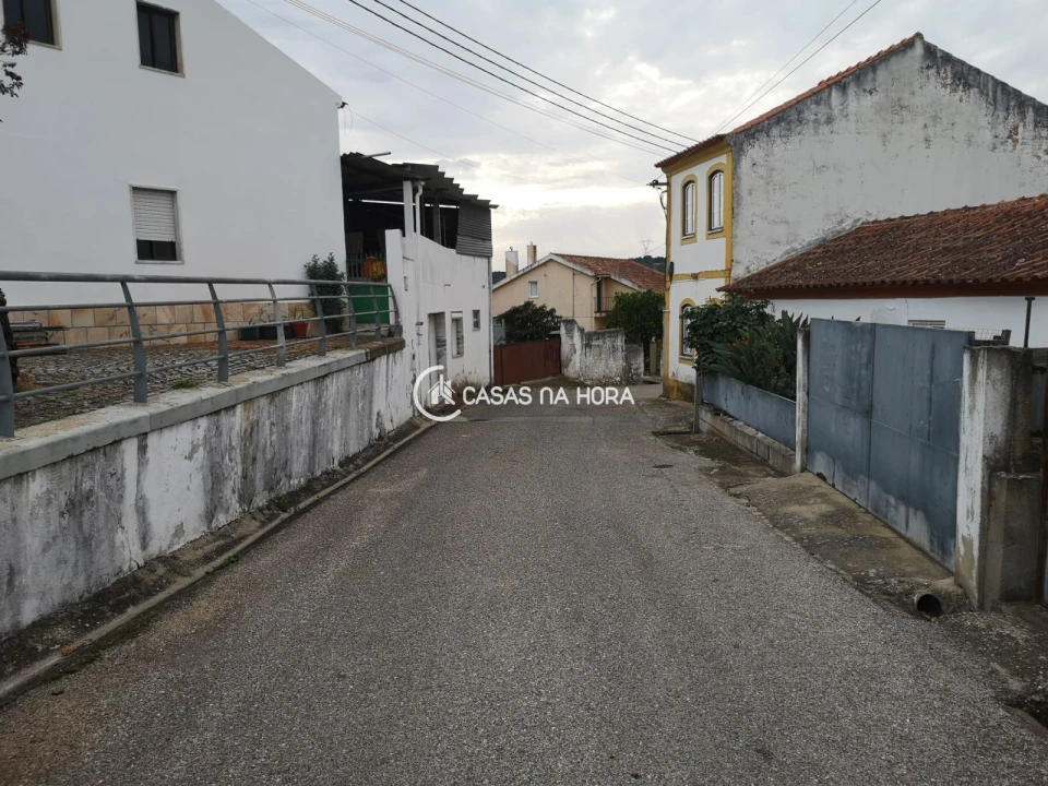 Moradia T4 para Venda em Tramagal Foto 15