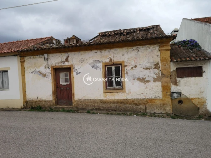 Moradia T4 para Venda em Tramagal Foto 2