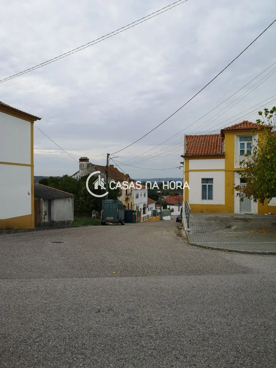 Moradia T4 para Venda em Tramagal Foto 12