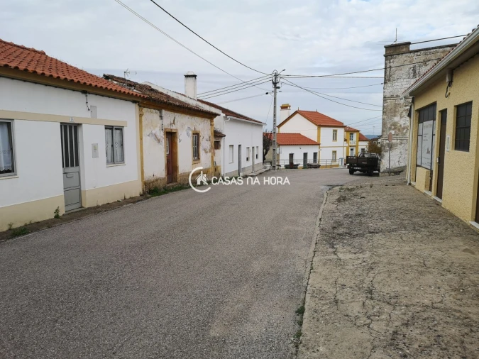 Moradia T4 para Venda em Tramagal Foto 14