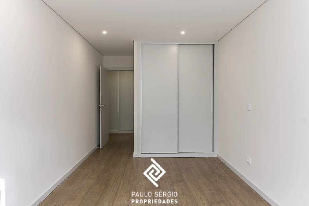 Apartamento T3 para Venda em Cedofeita, Santo Ildefonso, Sé, Miragaia, São Nicolau e Vitória Foto 16