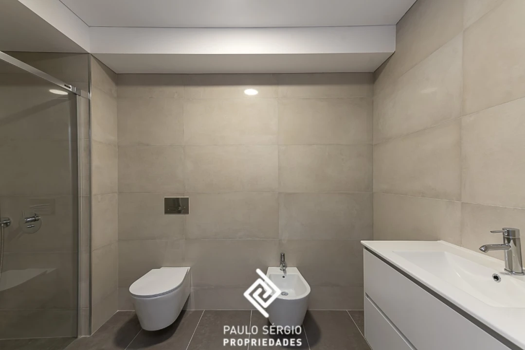 Apartamento T3 para Venda em Cedofeita, Santo Ildefonso, Sé, Miragaia, São Nicolau e Vitória Foto 21