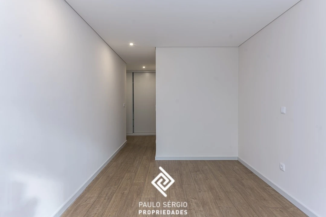 Apartamento T3 para Venda em Cedofeita, Santo Ildefonso, Sé, Miragaia, São Nicolau e Vitória Foto 23