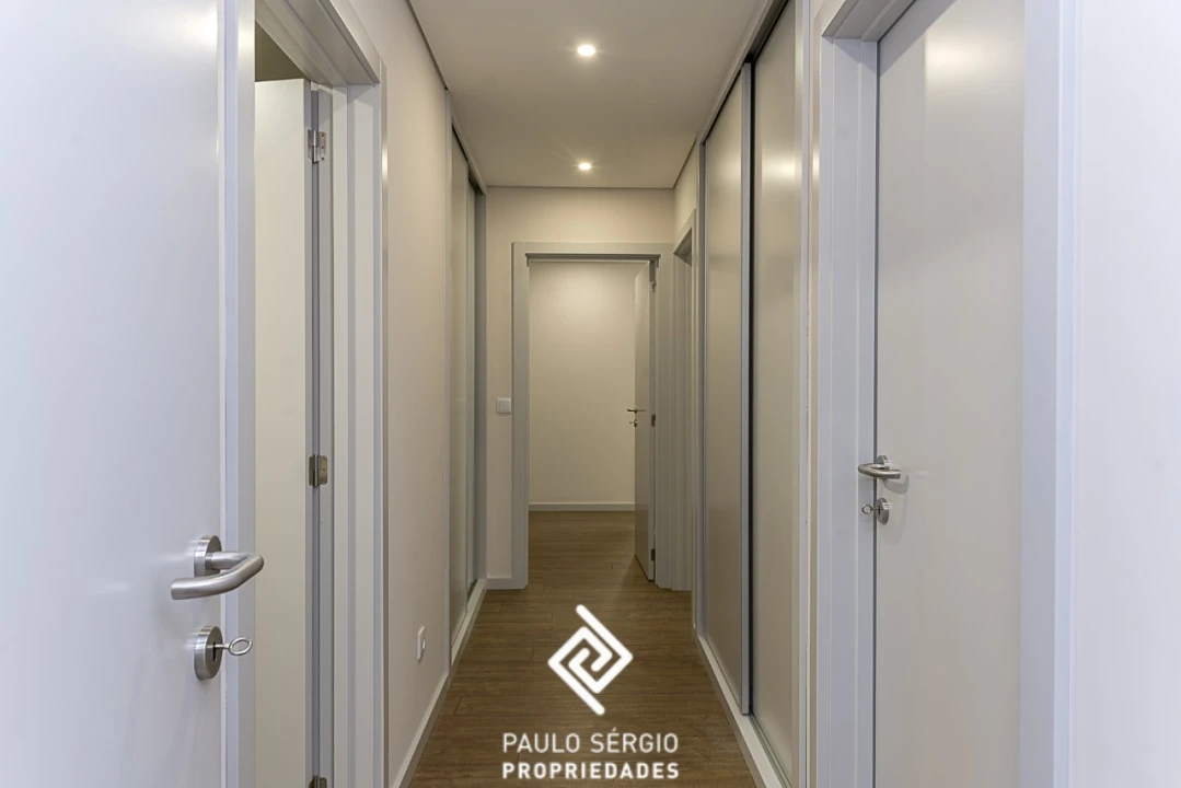 Apartamento T3 para Venda em Cedofeita, Santo Ildefonso, Sé, Miragaia, São Nicolau e Vitória Foto 12