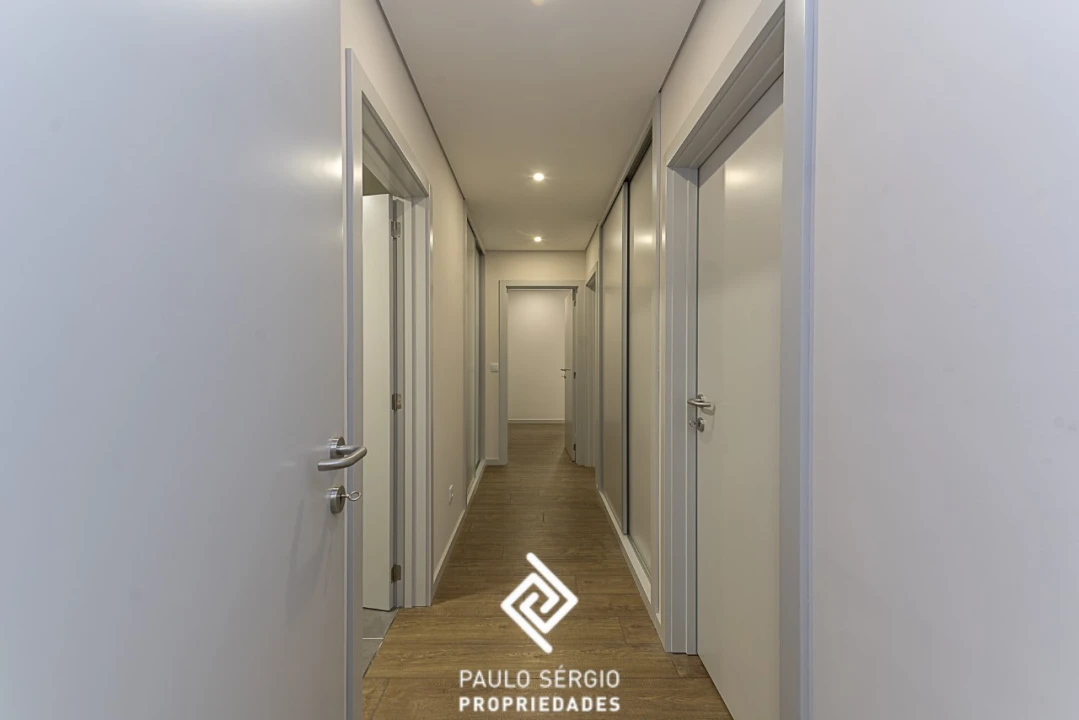 Apartamento T3 para Venda em Cedofeita, Santo Ildefonso, Sé, Miragaia, São Nicolau e Vitória Foto 13