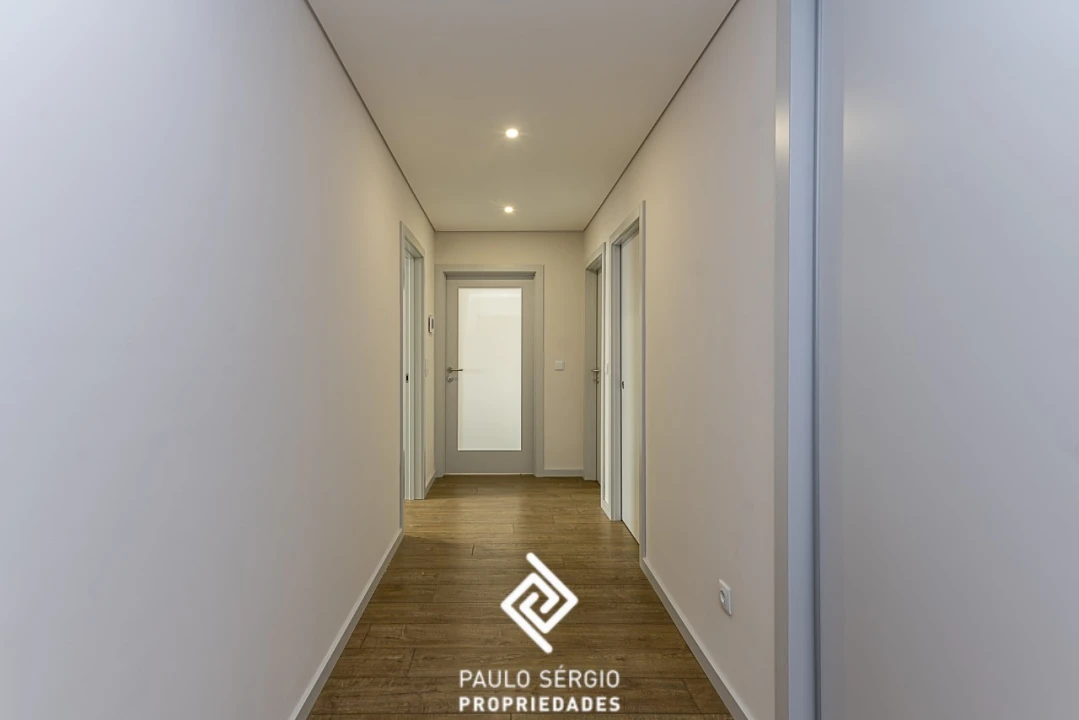 Apartamento T3 para Venda em Cedofeita, Santo Ildefonso, Sé, Miragaia, São Nicolau e Vitória Foto 18