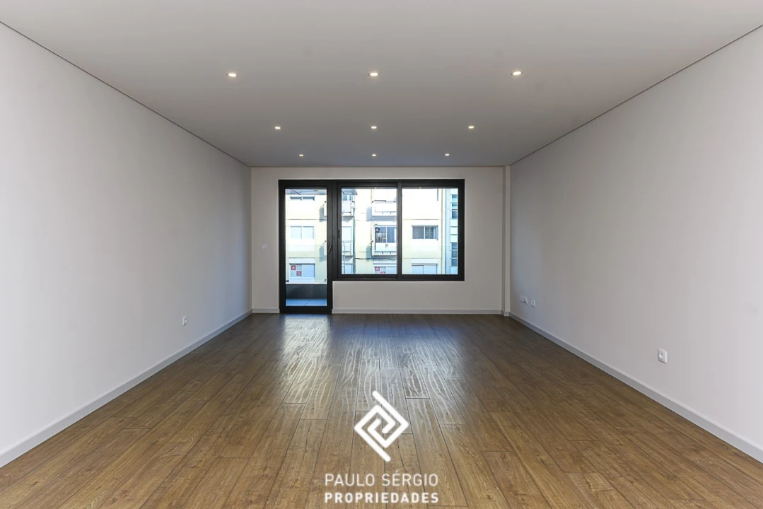 Apartamento T3 para Venda em Cedofeita, Santo Ildefonso, Sé, Miragaia, São Nicolau e Vitória Foto 6