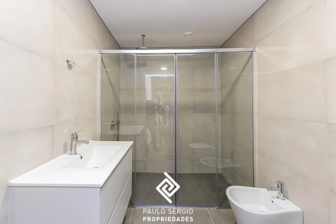 Apartamento T3 para Venda em Cedofeita, Santo Ildefonso, Sé, Miragaia, São Nicolau e Vitória Foto 14