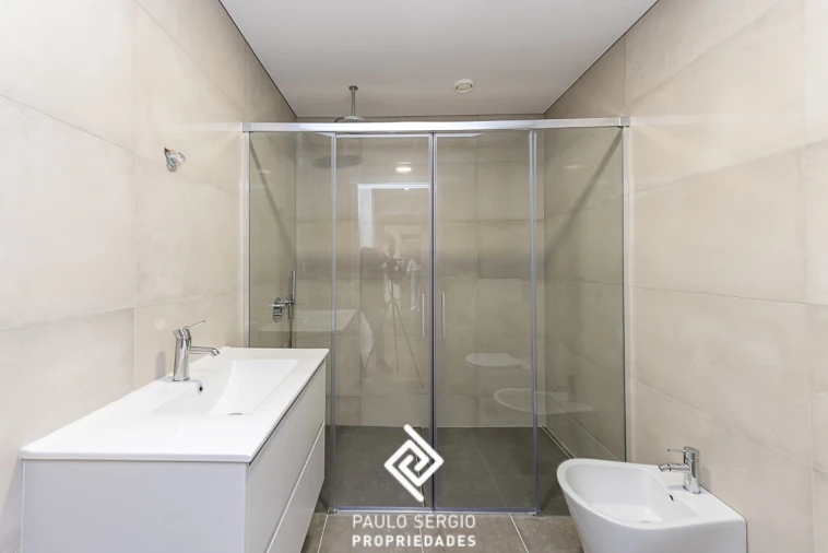 Apartamento T3 para Venda em Cedofeita, Santo Ildefonso, Sé, Miragaia, São Nicolau e Vitória Foto 14