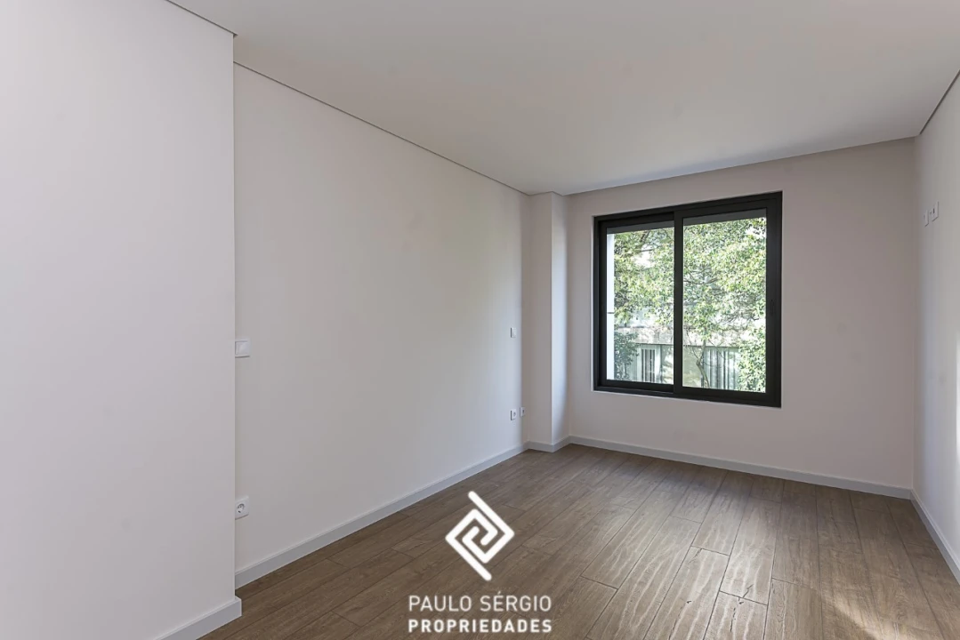 Apartamento T3 para Venda em Cedofeita, Santo Ildefonso, Sé, Miragaia, São Nicolau e Vitória Foto 17