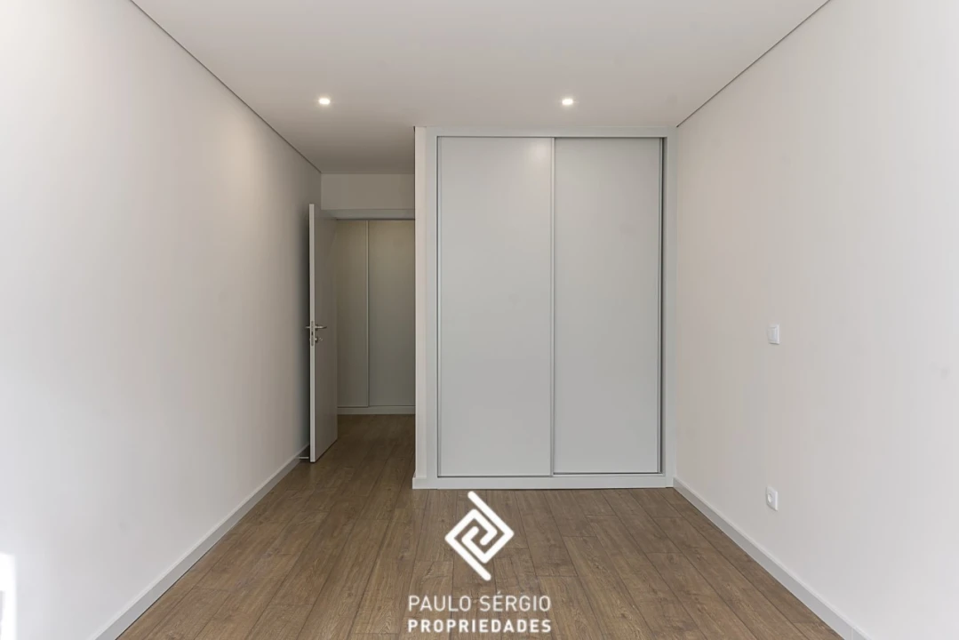 Apartamento T3 para Venda em Cedofeita, Santo Ildefonso, Sé, Miragaia, São Nicolau e Vitória Foto 16