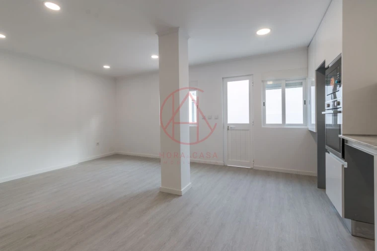 Apartamento T2 para Venda em Alto do Seixalinho, Santo André e Verderena Foto 11