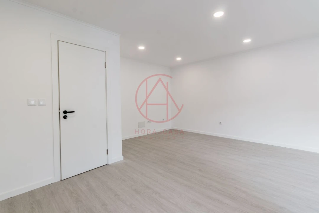 Apartamento T2 para Venda em Alto do Seixalinho, Santo André e Verderena Foto 28