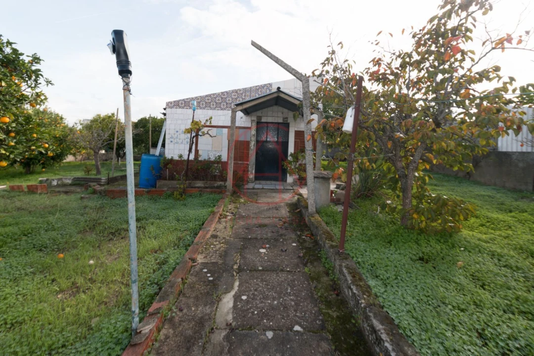 Terreno para Venda em Santo Antonio da Charneca Foto 3