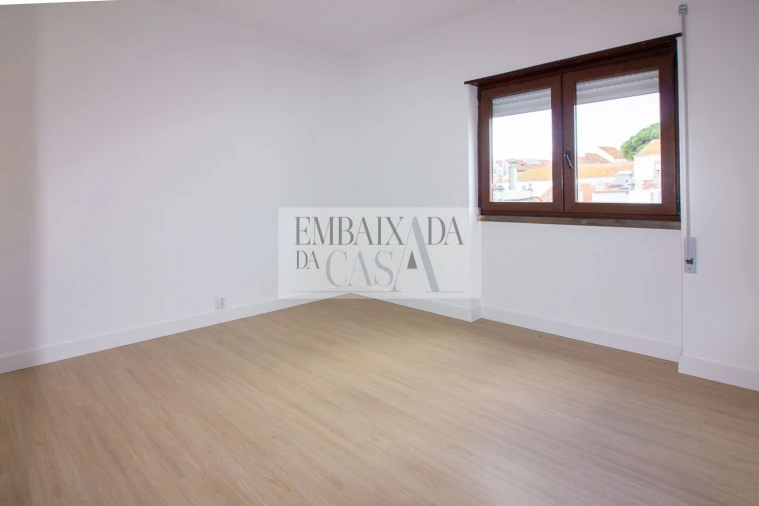 Apartamento T2 para Venda em Sesimbra (Santiago) Foto 12