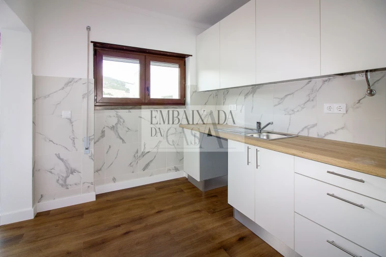 Apartamento T2 para Venda em Sesimbra (Santiago) Foto 5