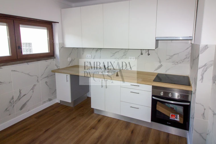 Apartamento T2 para Venda em Sesimbra (Santiago) Foto 4