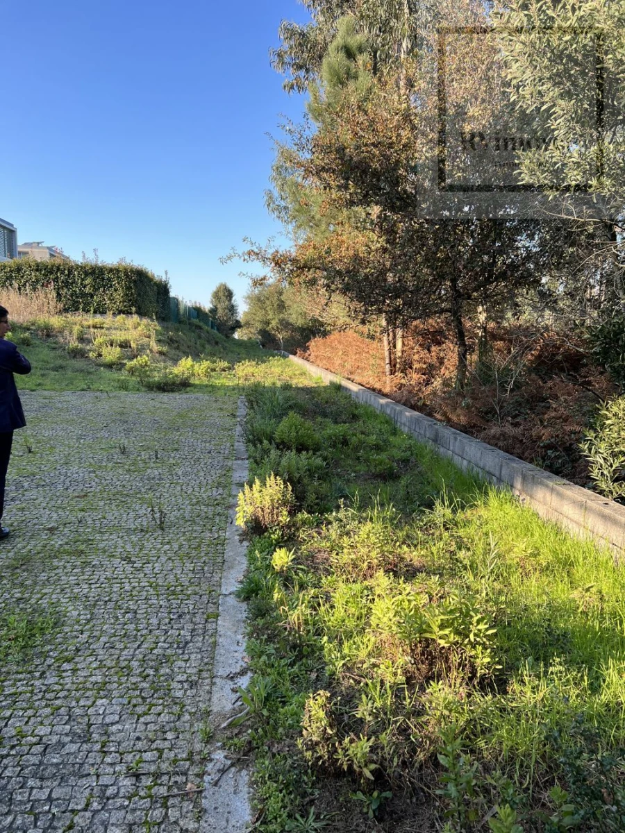 Terreno para Venda em Arcozelo Foto 13