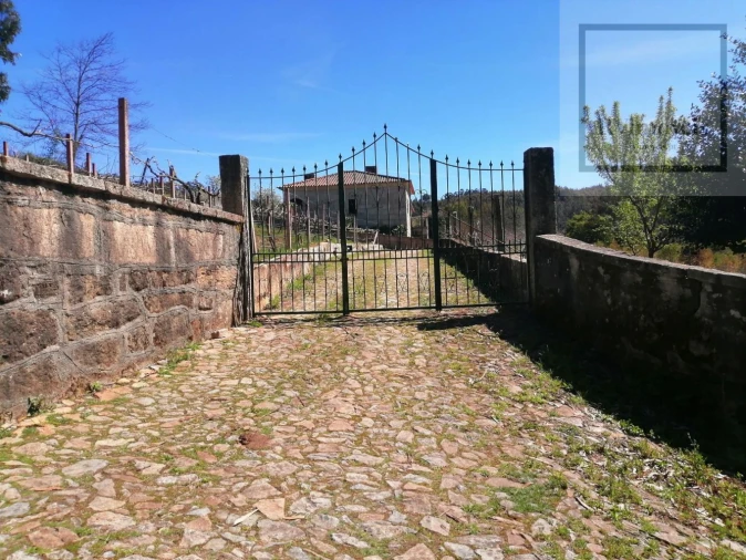 Moradia T0 para Venda em Arouca e Burgo Foto 3