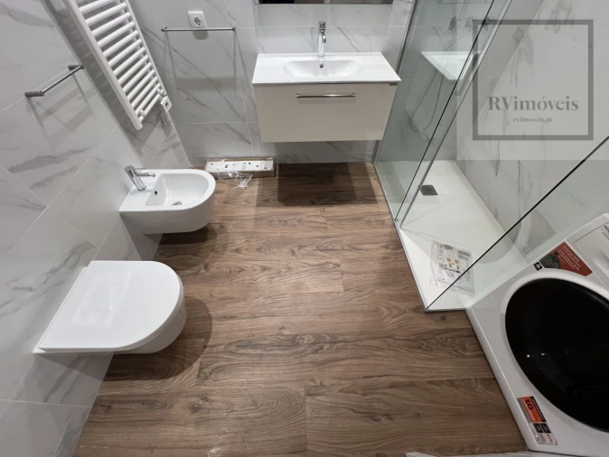 Apartamento T1 para Arrendamento em Santa Maria Maior e Monserrate e Meadela Foto 14