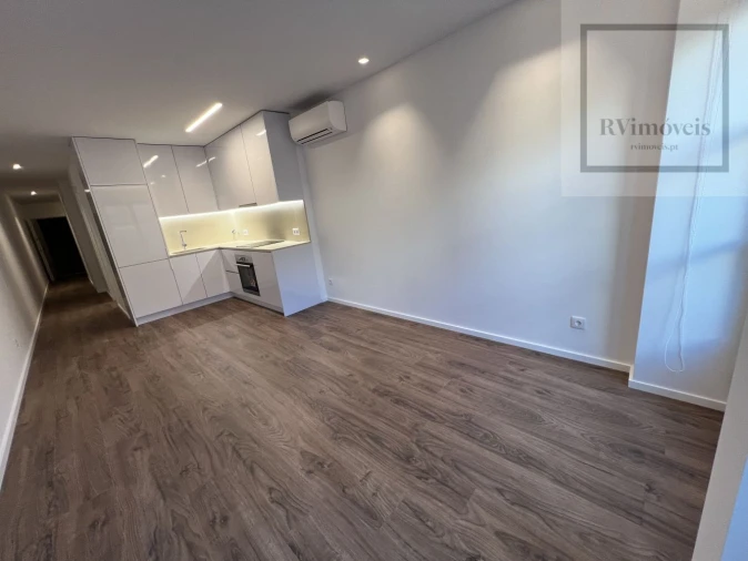 Apartamento T1 para Arrendamento em Santa Maria Maior e Monserrate e Meadela Foto 7