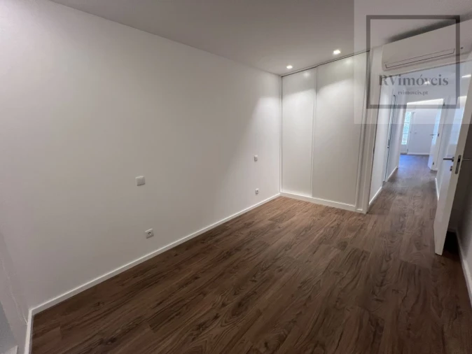 Apartamento T1 para Arrendamento em Santa Maria Maior e Monserrate e Meadela Foto 12