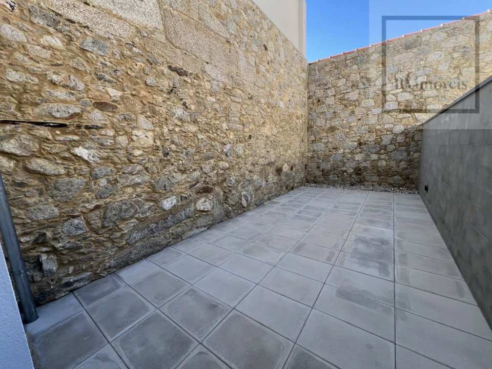 Apartamento T1 para Arrendamento em Santa Maria Maior e Monserrate e Meadela Foto 10