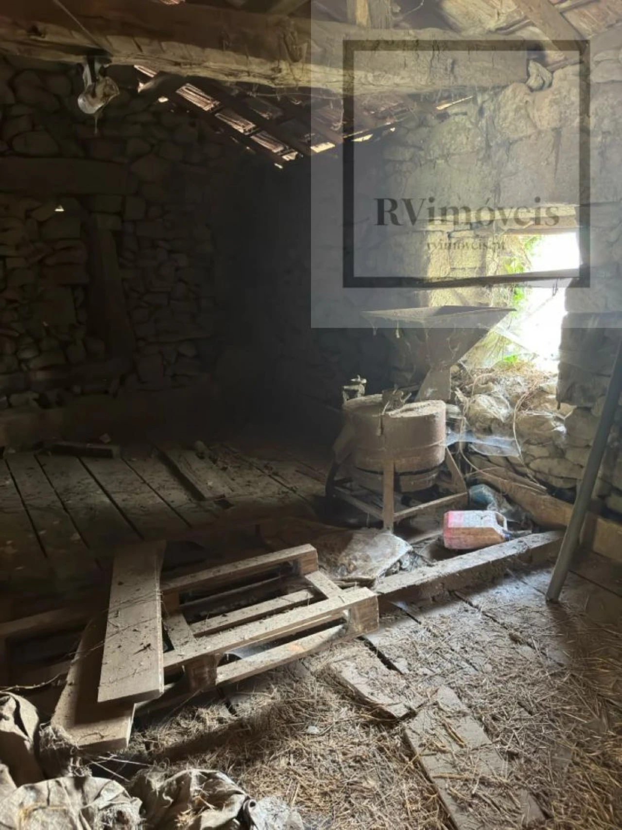 Moradia T5 para Venda em Covas Foto 11