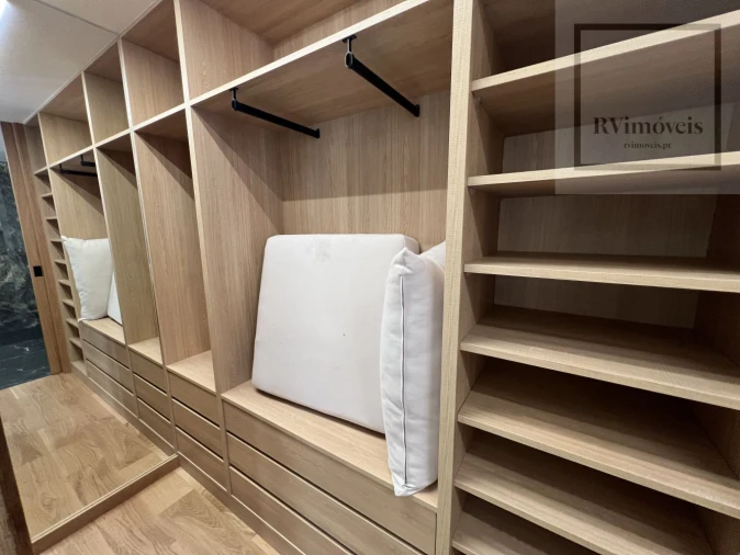 Moradia T3 para Venda em Alvarães Foto 30