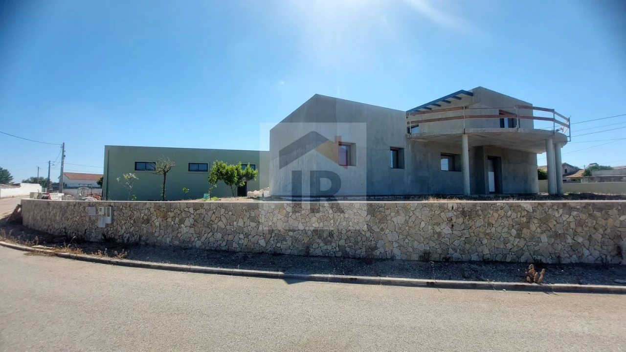 Moradia T3 para Venda em Caldas da Rainha - Santo Onofre e Serra do Bouro Foto 9