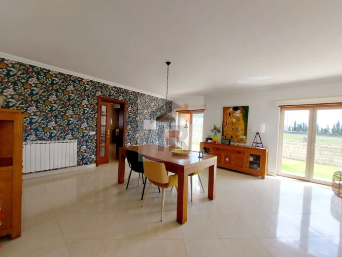 Moradia T5 para Venda em Tornada e Salir do Porto Foto 12