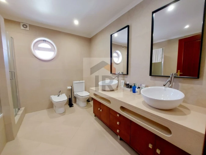 Moradia T5 para Venda em Tornada e Salir do Porto Foto 18