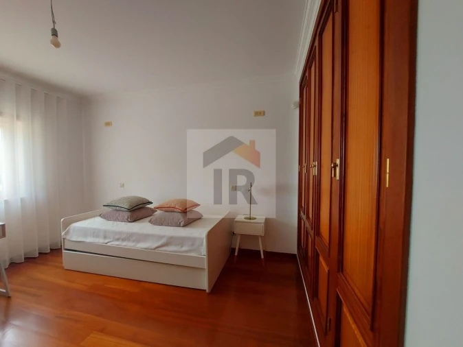 Moradia T5 para Venda em Tornada e Salir do Porto Foto 21