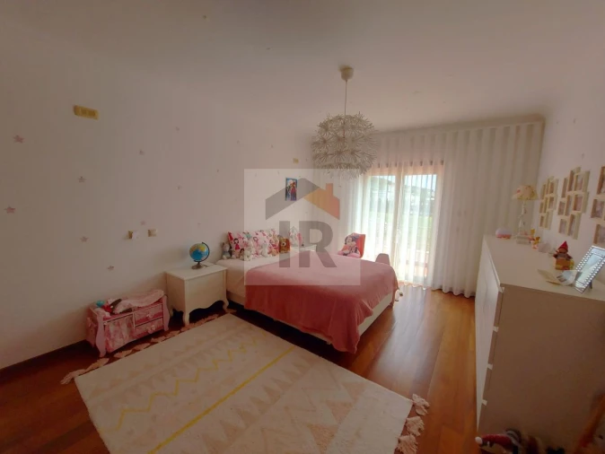 Moradia T5 para Venda em Tornada e Salir do Porto Foto 17