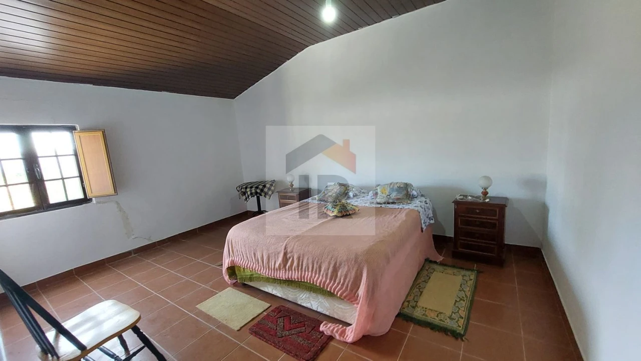 Terreno para Venda em Santa Maria, São Pedro e Sobral da Lagoa Foto 11