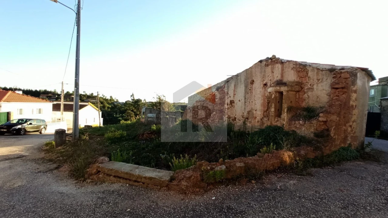 Terreno para Venda em Alvorninha Foto 4