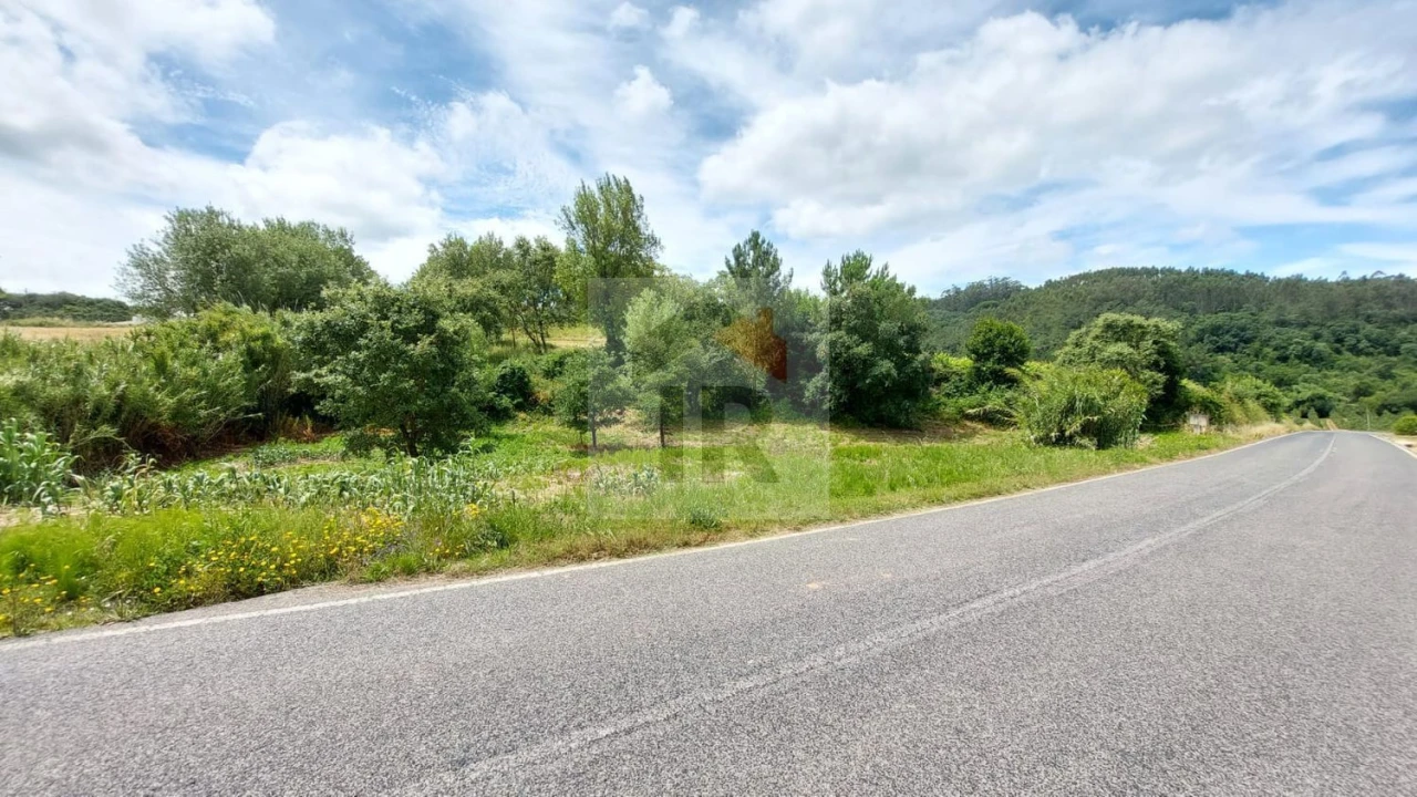 Terreno para Venda em Alvorninha Foto 3
