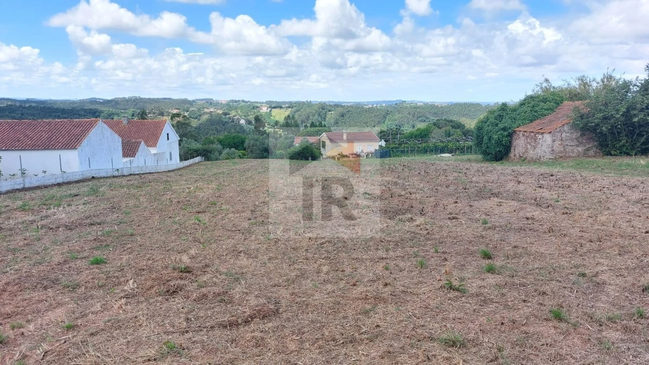 Terreno para Venda em Alvorninha Foto 2