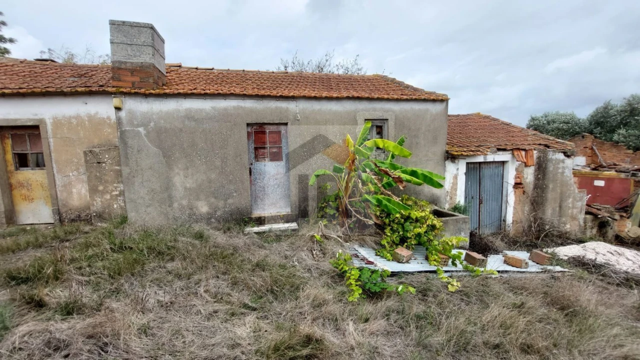 Moradia T2 para Venda em A dos Negros Foto 6