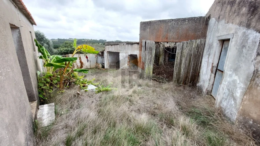 Moradia T2 para Venda em A dos Negros Foto 3