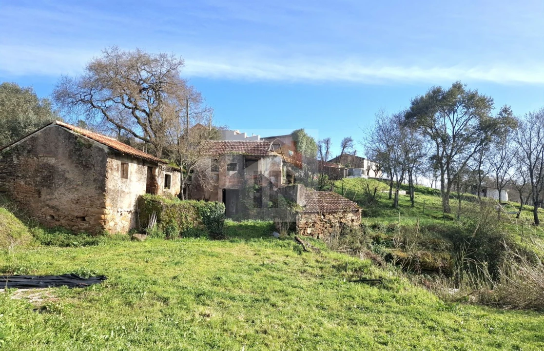 Quinta T3 para Venda em Evora de Alcobaça Foto 1