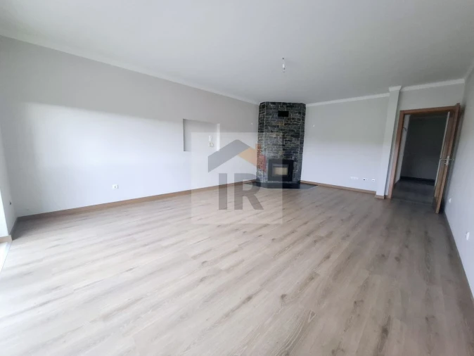 Moradia T3 para Venda em Salir de Matos Foto 15