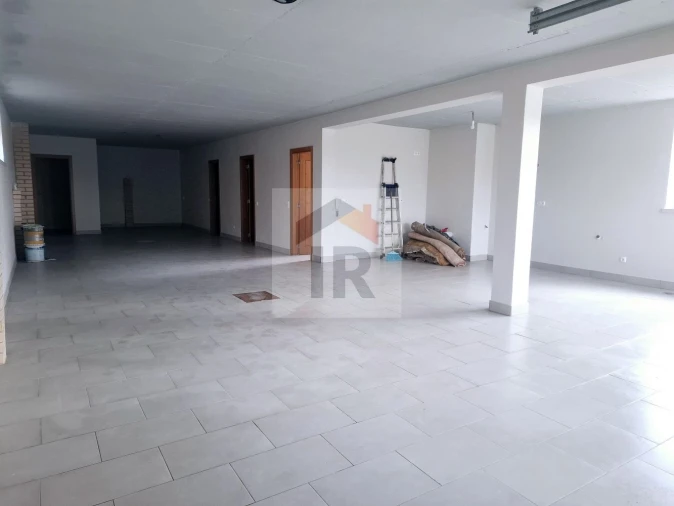 Moradia T3 para Venda em Salir de Matos Foto 9