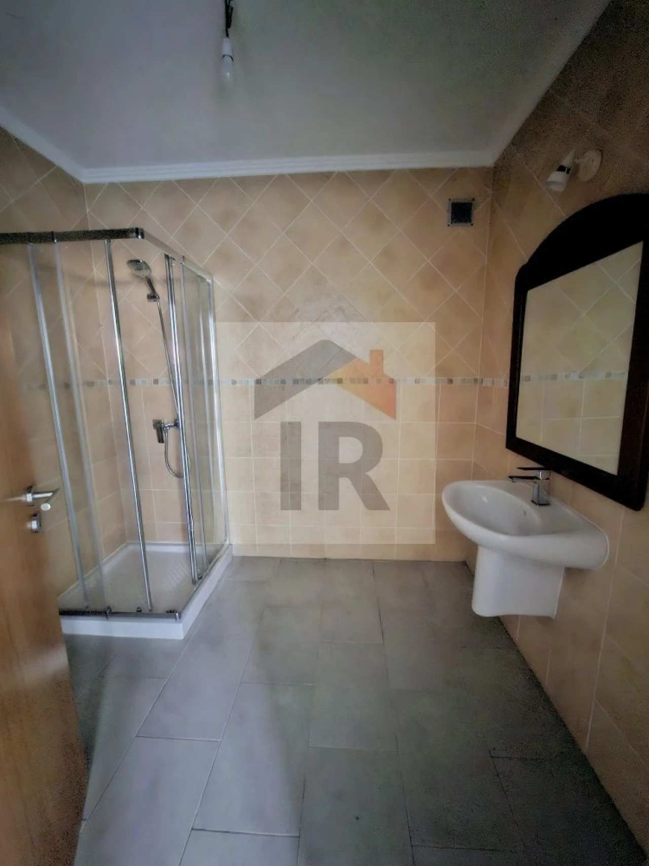 Moradia T3 para Venda em Salir de Matos Foto 11