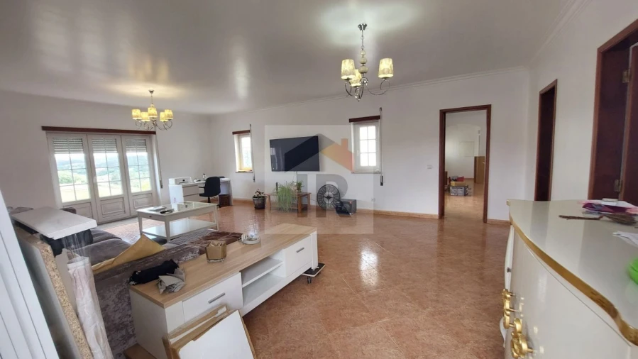 Moradia T6 para Venda em Alvorninha Foto 44