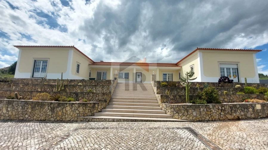 Moradia T6 para Venda em Alvorninha Foto 27