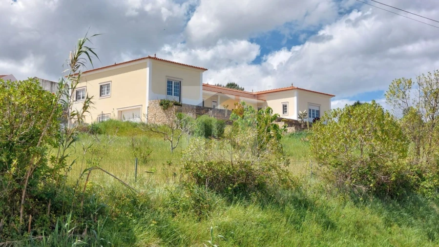 Moradia T6 para Venda em Alvorninha Foto 3